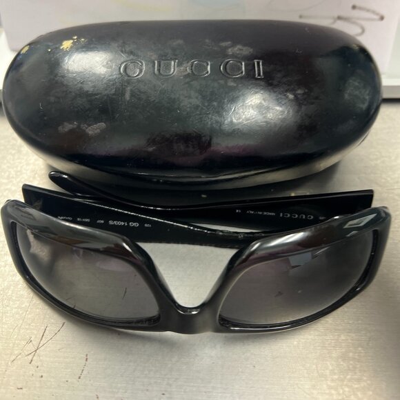 Gucci Sunglasses Black - Picture 2 of 14
